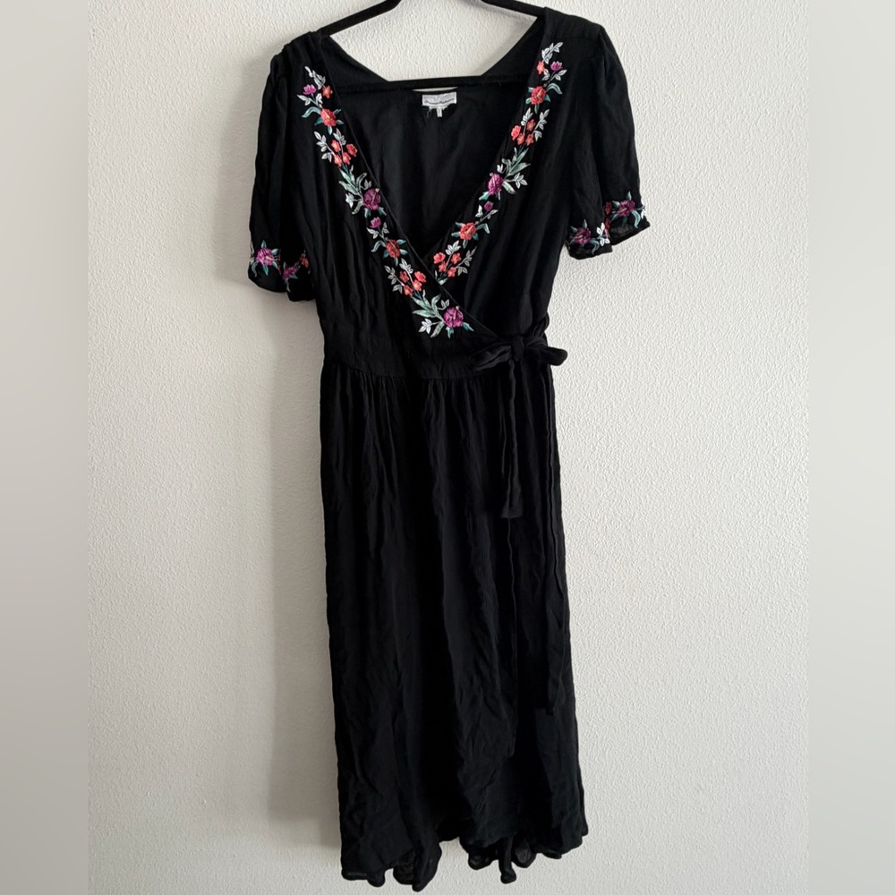 Tommy Bahama Black Floral Embroidered Wrap High Low Dress Size Medium